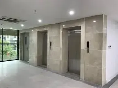 THANG MÁY BỆNH VIỆN
