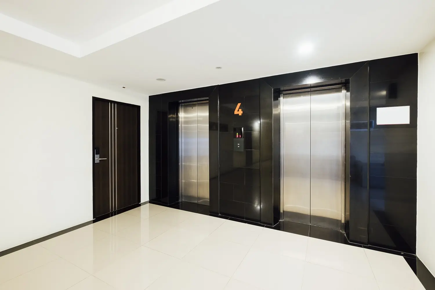 THANG MÁY BỆNH VIỆN