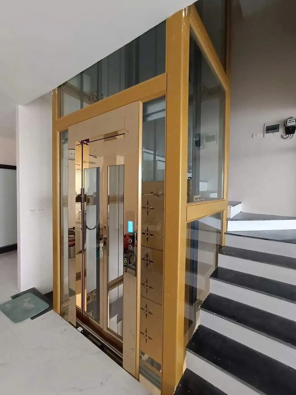 CÔNG TY TNHH CÔNG NGHỆ THANG MÁY Á ÂU